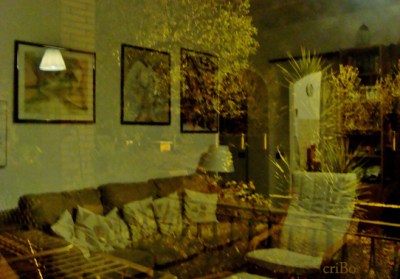 soggiorno riflesso nel giardino - 4 by Cristina Bove