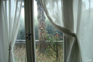 al di qua della finestra - by criBo